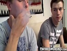 Fumando twinks fetiche assfucking y rociando cum