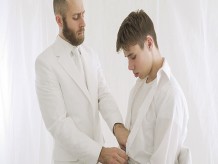 MissionaryBoyz - Chico misionero le da a un sacerdote un semen facial