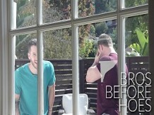 ¡Peeping College Bros inicia BB 4Way con amigos que atraparon follando!
