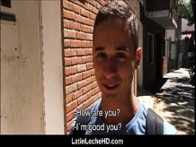 Jovencito latino aficionado paga en efectivo para follar con un extraño POV