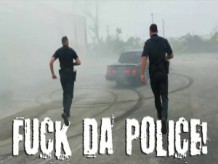 PATRULLA GAY - ¿A la mierda la policía? No, Home Boy, ¡La policía te jode!
