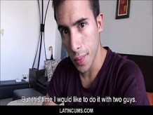 LatinCums.com - Twink Latin Boy y tres extraños de la aplicación tienen una orgía por dinero en efectivo