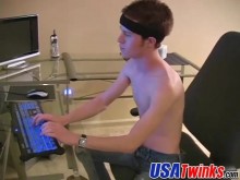 Masturbando a los amigos niki y andy teniendo una follada caliente en la webcam