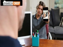 FamilyCreep - Un deportista entintado CALIENTE es golpeado duro en una entrevista de trabajo