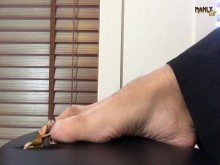 UNA AMISTAD INESPERADA - MI PEQUEÑO ADORADOR DE PIES - MANLYFOOT - MACROPHILIA- FETISH DE PIES ????