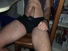 Usando lubricante en mi enorme erección y disfrutándolo