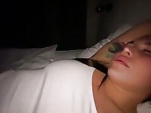 ¡Mi hermanastra y yo nos corremos dentro de ella!