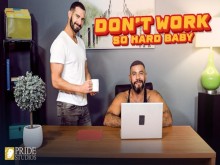 PrideStudios - Hot Bear deja el trabajo a un lado para follar duro a su novio