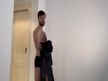 Adoración del vientre hinchado después de la cena