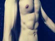 Entreno la energía de una gran polla sexy y hermosa para que siempre sea muy sólida y poderosa.