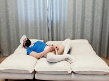 Chico lindo se masturba y eyacula en ropa ajustada