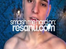 Rubia puta balcánica anhela blusas agresivas