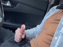 Detuve mi auto y me masturbé ¡Casi me atrapan! ????????