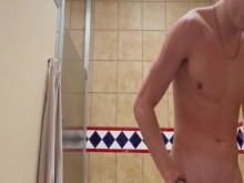 ¡¡Casi pillado corriéndome en público!!