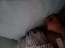 Corrida MASIVA de mi polla con cabeza de hongo de 7 pulgadas por toda la cama