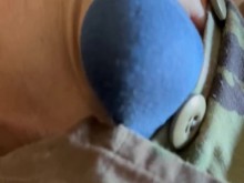 Soldado Relajándose un viernes; por supuesto, implicará masturbarme mi polla palpitante en uniforme.