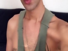 Largo beso francés conmigo