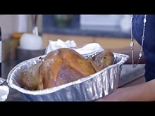 MILF se folla a su hijo y come creampie adolescente para el regalo de acción de gracias creampie americano con grandes tetas