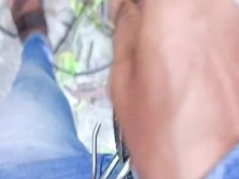 Recopilación de meadas al aire libre de una mariquita de cuerpo femenino con clítoris pequeño y muestra su curva sexy