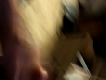 Semental musculoso masturbándose