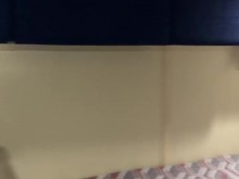 Me puse cachondo en un tren. Liberando una carga que llevo guardada 3 días en un espejo