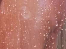 Ducha erótica con el fundador de Fire Beyond Nudity