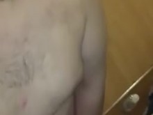 ¿Quién quiere comprar ropa interior con semen?